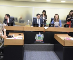 CCJ aprova Medida Provisória que reajusta salários de professores prestadores de serviço