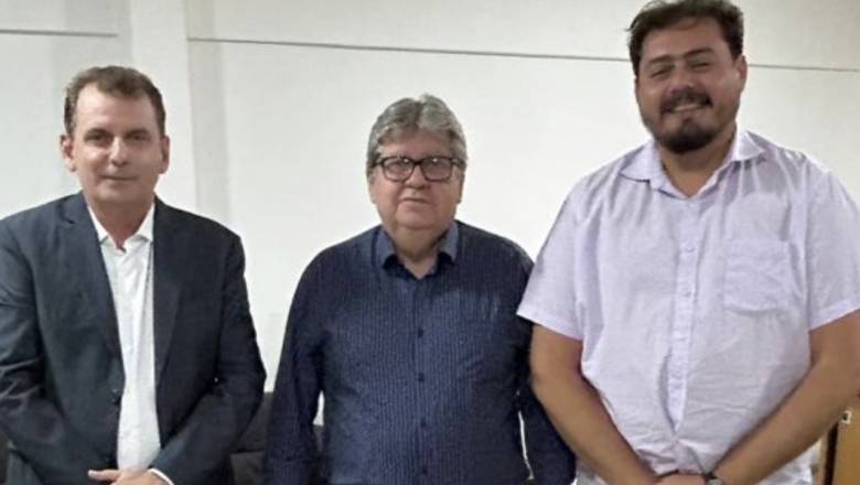 Prefeito de Nazarezinho, João Azevêdo e Chico Mendes anunciam pacote de obras e construção de adutora, orçada em quase R$ 5 milhões 