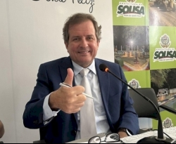 Prefeito de Sousa dá entrevista coletiva para anunciar ações para os próximos 30 dias