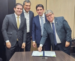 João Azevêdo garante novos investimentos no Porto de Cabedelo e confirma visita de ministro Sílvio Costa Filho à Paraíba