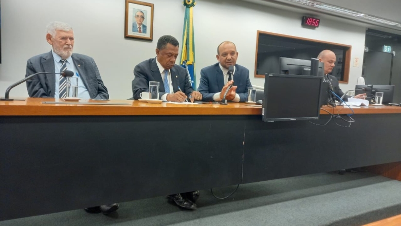 Em reunião da bancada federal, Famup defende 30% das emendas para municípios de pequeno porte