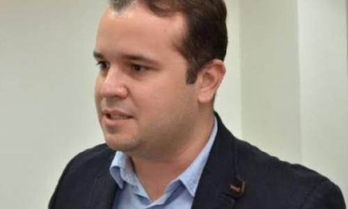 Ministra do STJ suspende cautelares e determina retorno do prefeito de São Mamede ao cargo
