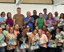Prefeitura de Cajazeiras entrega kit de material de trabalho aos Agentes de Saúde
