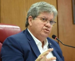 João Azevêdo apresenta revista com ações e conquistas do governo em 2023 nesta quinta-feira