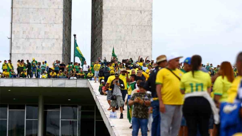 Presidente Lula pede mobilizações regionais no 8 de janeiro