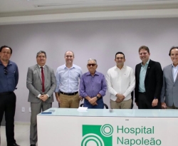 Dr. Jhony Bezerra, visita Hospital Napoleão Laureano e garante novos investimentos na Oncologia 