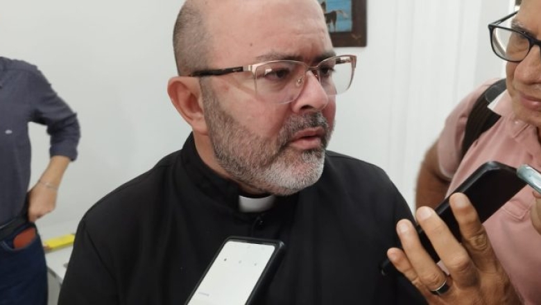 Padre George confirma câmeras para suposta espionagem no Hospital Padre Zé