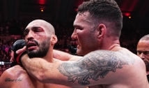 UFC: dedo no olho gera polêmica na derrota do cajazeirense Bruno Blindado para Chris Weidman 
