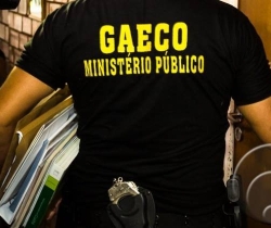 Gaeco cumpre sete mandados em 3 cidades do Sertão da PB; ação visa desmantelar um suposto esquema de corrupção e favorecimento no sistema prisional