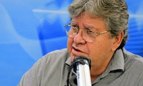 Entrevista: João Azevêdo responde provocação de RC e prefere não comentar posicionamento de Jr. Araújo