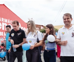 Ao lado de Chico Mendes, Bal Lins participa de caminhada e inaugura núcleo especializado para pessoas com autismo em São José de Piranhas