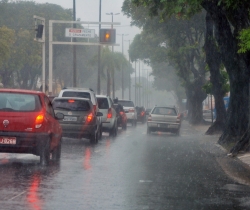 Meteorologia emite alerta de chuvas intensas para 52 municípios da Paraíba