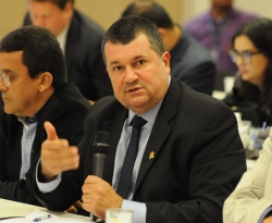 Municípios paraibanos têm R$ 1,2 bilhão para receber do Governo Federal, diz CNM