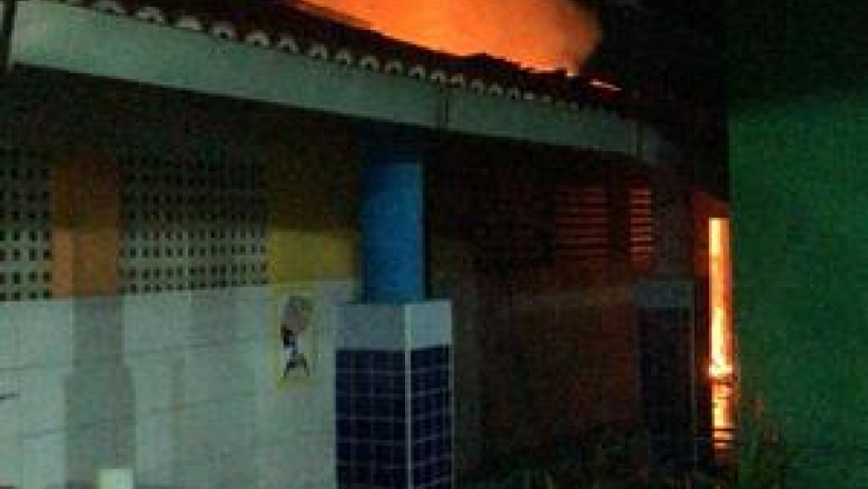 Terceira escola é incendiada em menos de 24 horas no Ceará