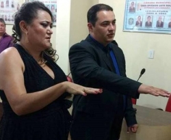 Vice-prefeita de Cachoeira dos Índios esclarece confusão: "Joguei cerveja na cara do prefeito porque fui agredida verbalmente"