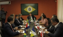 João Azevêdo participa de reunião com governadores do Nordeste e defende projetos que garantem mais recursos aos Estados