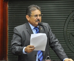 Quatorze deputados assinam lista em favor da candidatura de Adriano Galdino à Presidência da AL