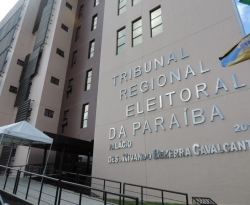 Justiça multa coligação, partidos e candidatos por distribuição de materiais de campanha com Lula