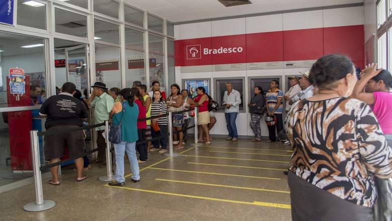 Pagamento dos servidores estaduais começa nesta quinta e injeta cerca de R$ 350 milhões na economia paraibana