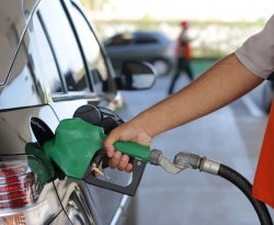 Petrobras anuncia redução de 1,11% no preço da gasolina nas refinarias