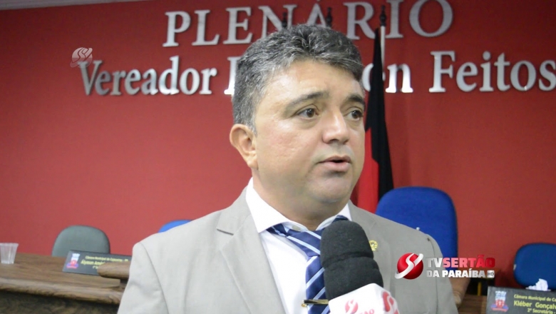 Vereador diz que falta tudo na administração municipal de Cajazeiras e cobra investimentos; assista vídeo