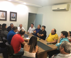 Sertão da PB: Consórcio reúne prefeitos para discutir a elaboração de projetos para agricultura e de pavimentação asfáltica