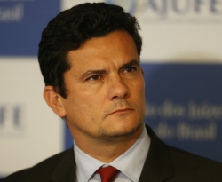 Moro condena ex-diretor da Petrobras e outros 12 na Lava Jato
