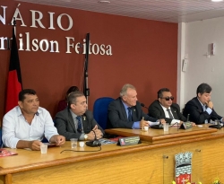 Novo presidente da Câmara de Cajazeiras toma posse em solenidade prestigiada por políticos, empresários e pessoas do povo 