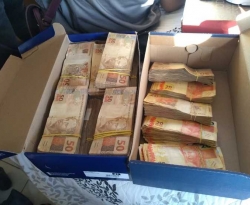 PF encontra dinheiro em caixas de sapato durante operação em Prefeitura