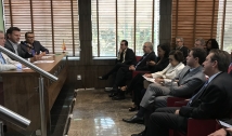 Ao lado do presidente Ricardo Coutinho, Veneziano debate temas nacionais na Fundação João Mangabeira, em Brasília
