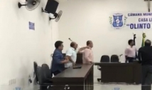 Eleição da Câmara de Uiraúna termina em confusão, bate-boca e seis vereadores vão à justiça para anular votação; veja vídeo