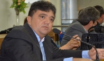 Prefeito de Cajazeiras sanciona lei de autoria do vereador Roselânio Lopes que cria o plano de prevenção ao suicídio