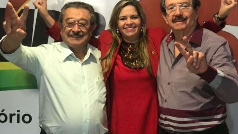 Raíssa Lacerda recua, rompe com Cartaxo e anuncia apoio a José Maranhão