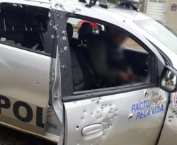 Vídeo mostra troca de tiros entre policiais e bandidos; policial morre