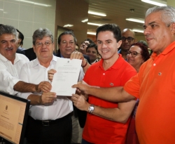 Agora é oficial! João registra candidatura no TRE-PB e defende campanha eleitoral propositiva