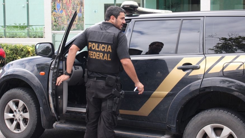 Polícia Federal está em diligências após apreensão de santinhos e lista de eleitores