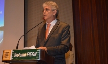 Governador da Paraíba realiza palestra no RN e destaca que ajuste deve ser combinado com investimentos