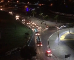 Caminhões chegam escoltados pela Polícia para abastecer Aeroporto e Postos de Combustíveis em CG