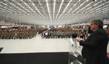 João Azevêdo participa de recepção aos novos integrantes do Curso de Formação de Soldados 