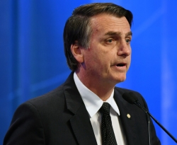 Bolsonaro fará "live" no Facebook no horário de debate para discutir propostas