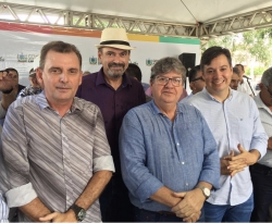 João Azevêdo agradece a Chico Mendes por ter o incentivado a ser candidato a governador