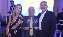José Aldemir recebe dois prêmios de Prefeito Empreendedor na Paraíba