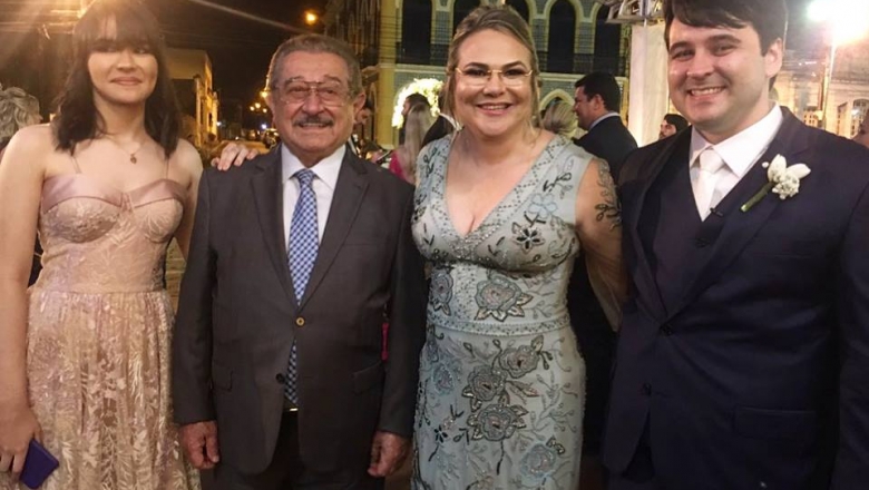 Lideranças da oposição participam de casamento do prefeito de Piancó em JP