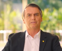 Bolsonaro diz que brasileiro não merece ser governado 'de dentro da cadeia'