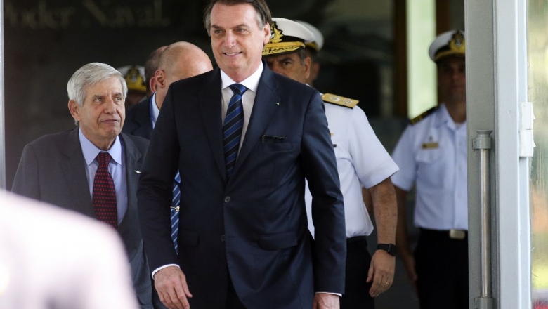 Bolsonaro vai sancionar reforma administrativa como veio do Senado