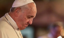 Papa diz que “cultura de ódio” de governantes atuais lembra Hitler