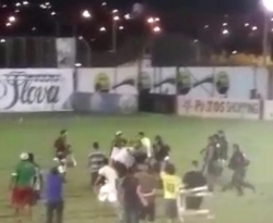 Torcedores do Nacional de Patos invadem campo e tentam agredir equipe de arbitragem no JC
