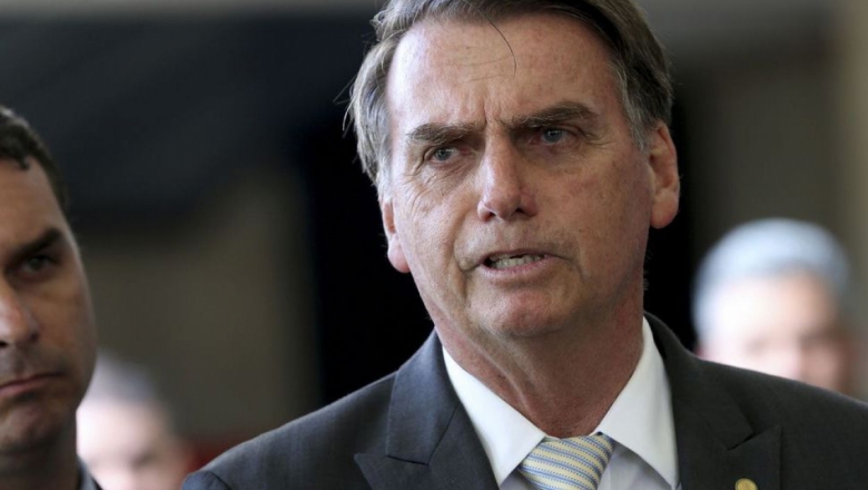 Bolsonaro concede perdão a detentos com doenças graves