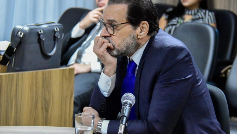 Juiz concede liberdade ao ex-ministro Henrique Alves 