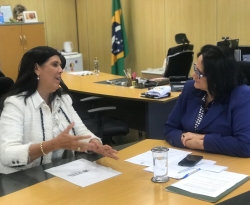Vice-governadora se reúne com ministra e pede instalação da Casa da Mulher Brasileira na Paraíba